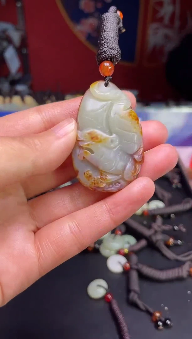 颈饰未镶嵌和田玉1