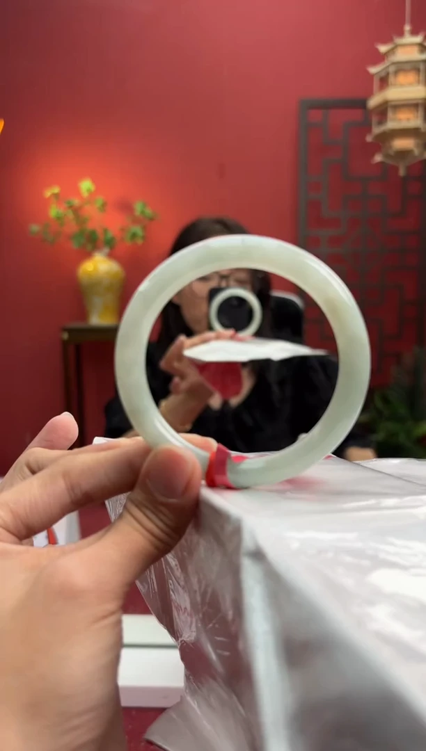 未镶嵌手镯（圆镯）翡翠翡翠手镯7