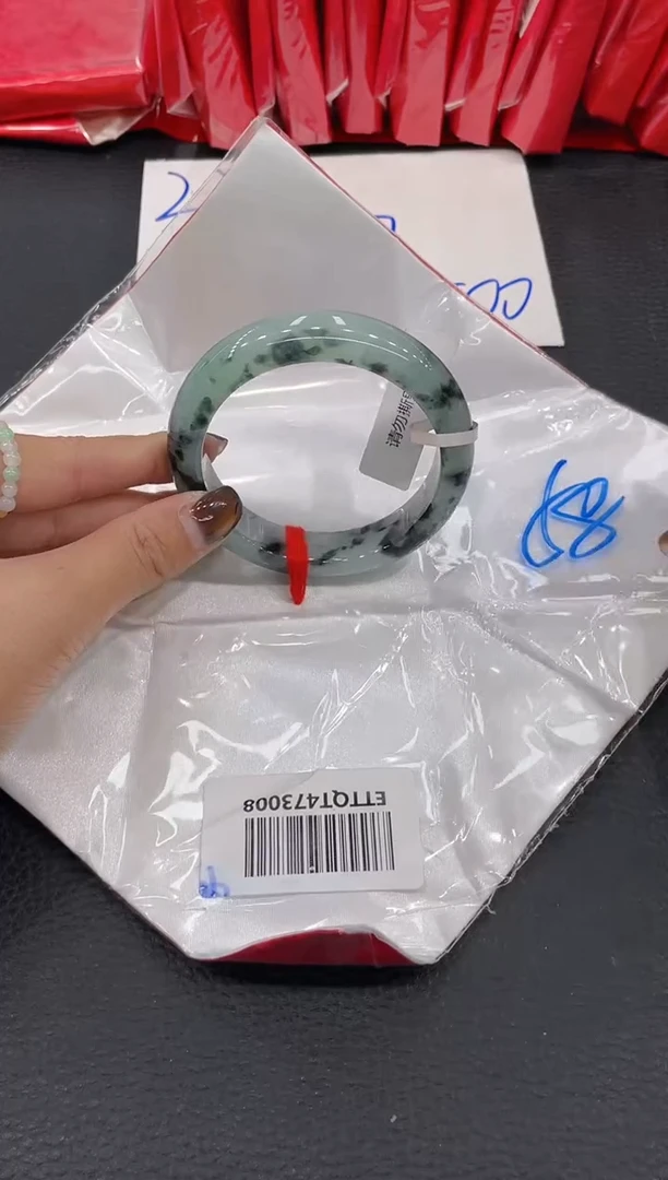 【闪购商品】翡翠手镯未镶嵌手镯