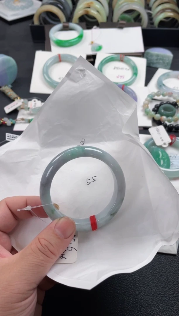 【闪购商品】翡翠手镯未镶嵌55正圈