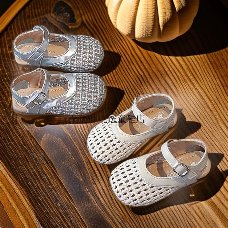 凉鞋儿童女孩甜美银色防滑透气女童编织镂空罗马小公主夏季软底鞋