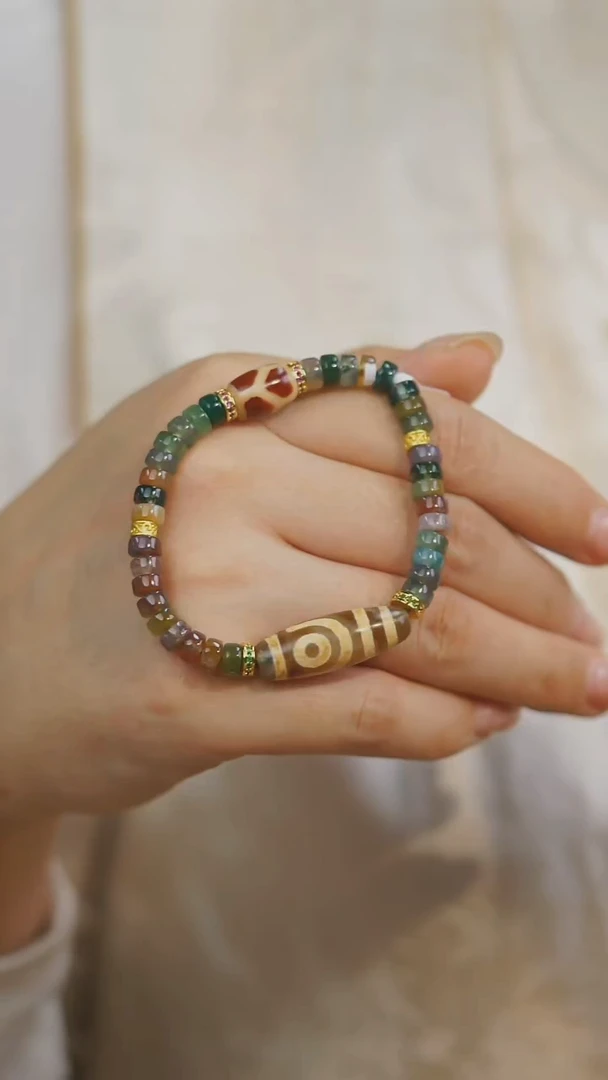 【闪购商品】玛瑙/玉髓手串未镶嵌多样性发其一