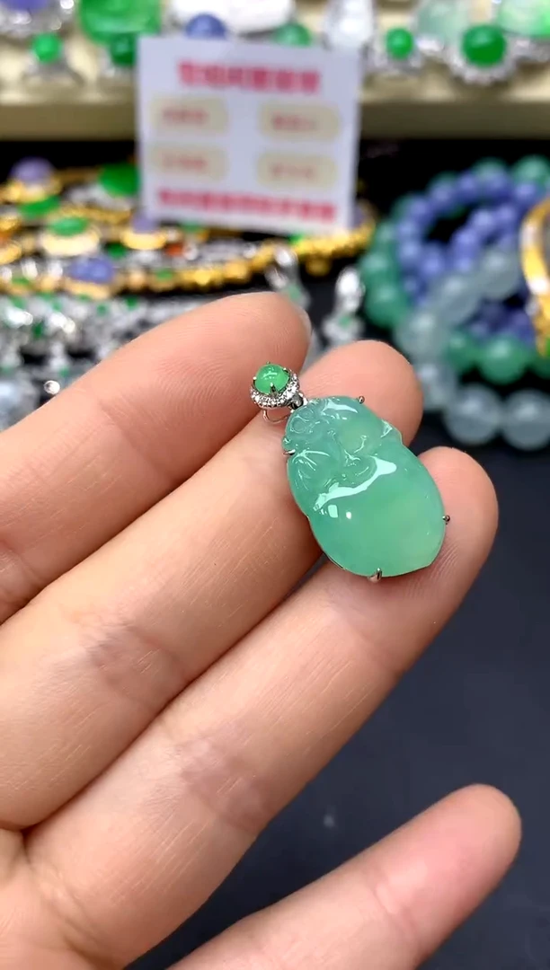 颈饰18K金镶嵌翡翠187-中国好珍宝