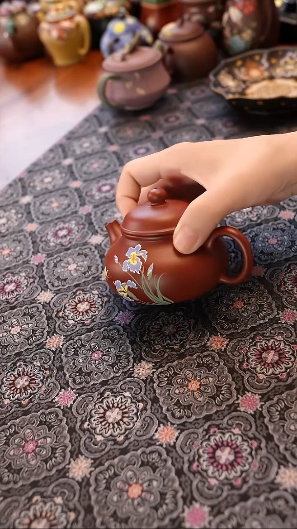 茶壶紫砂朱泥鸢尾兰容天