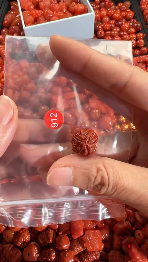 【闪购商品】南红玛瑙颈饰未镶嵌1