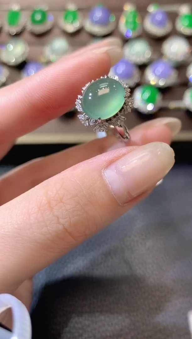 【闪购商品】翡翠戒指18K金镶嵌A95翡翠