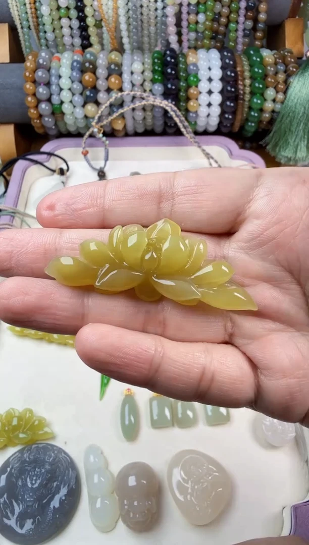 颈饰未镶嵌和田玉c****6莲花吊坠
