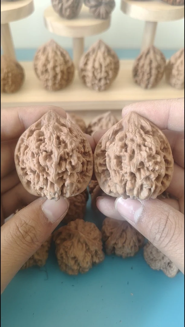 把件文玩核桃B207官帽（磕尖特价）
