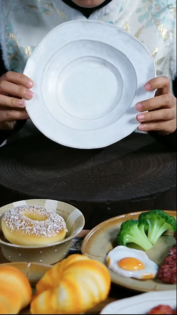 瓷8.5"手工团圆异形汤盘