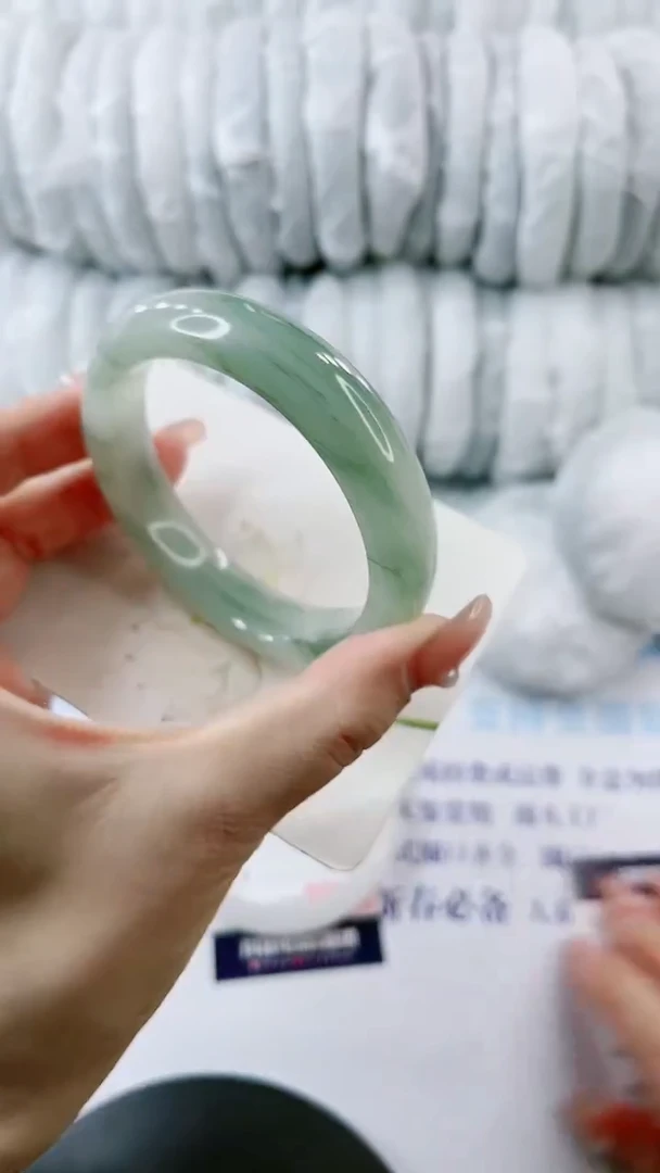 【闪购商品】石英质玉手镯未镶嵌1001401673-多样性发货