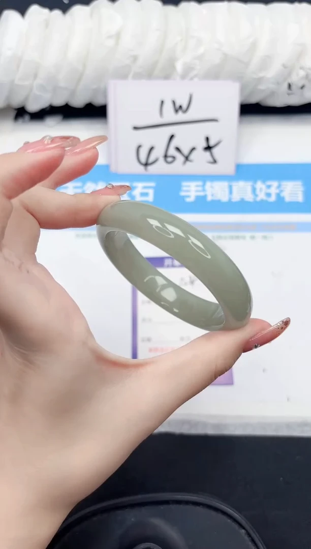 未镶嵌手镯石英质玉134-60