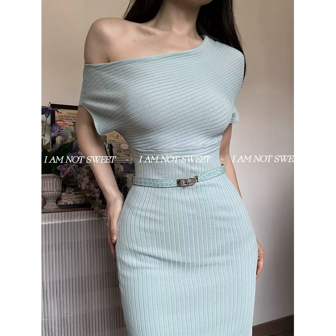 【花花不甜】薄荷女神 自带腰带斜肩包臀高弹慵懒气质开叉连衣裙