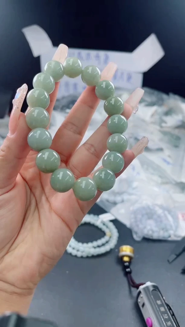 未镶嵌定制翡翠珠串