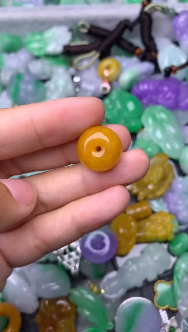 颈饰未镶嵌翡翠缅甸翡翠吊坠