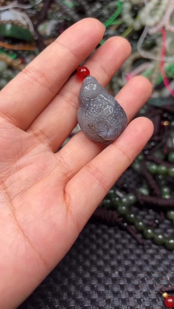 和田玉未镶嵌颈饰1