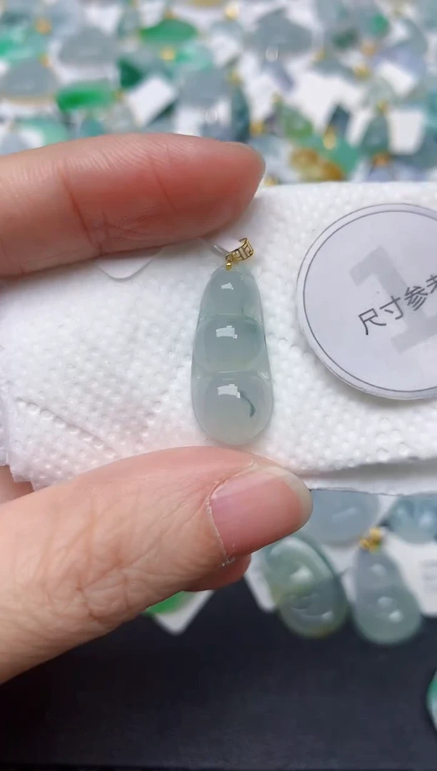 颈饰18K金镶嵌翡翠天然缅甸A货翡翠