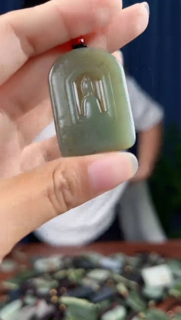 未镶嵌和田玉挂件拍一发一，