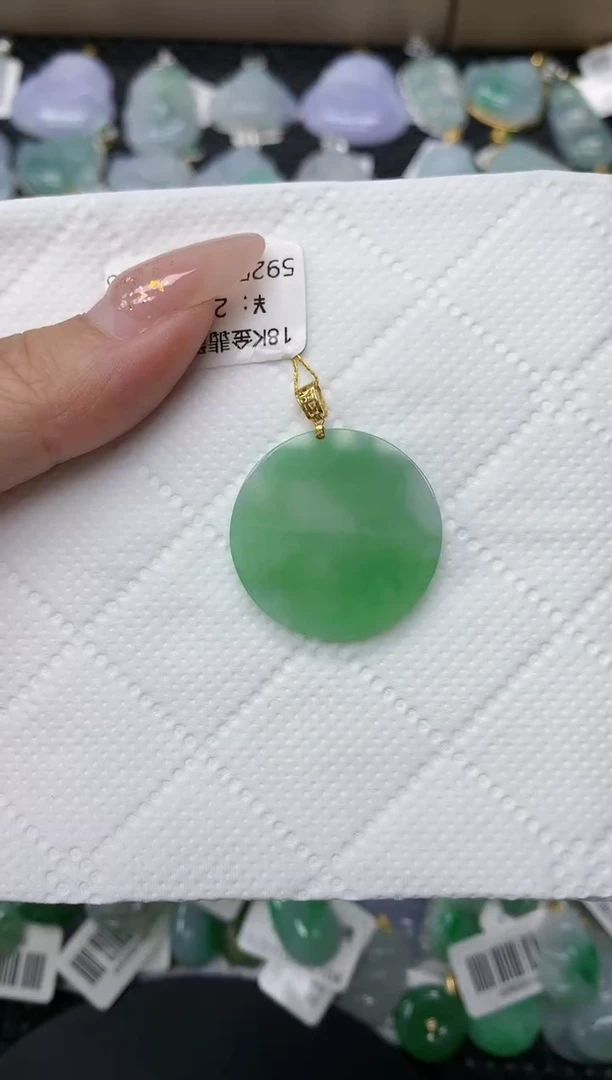 颈饰18K金镶嵌翡翠1111111111