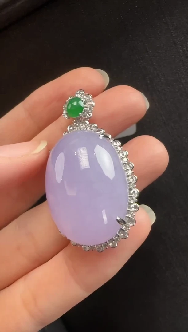 颈饰18K金镶嵌翡翠527蛋面一个