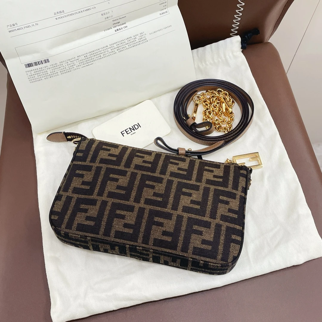 95新 FENDI/芬迪 98新老花麻将单肩包