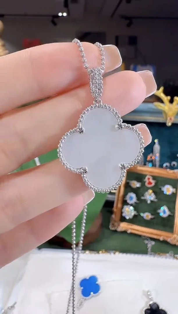 铂Pt950镶嵌贝壳（贝母）吊坠不含链