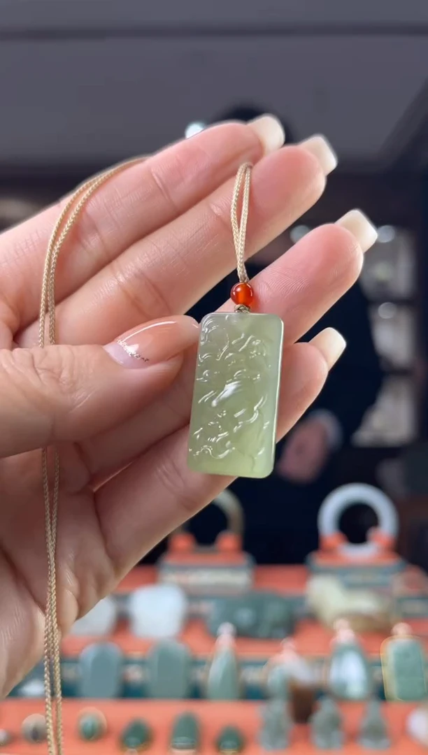 颈饰未镶嵌和田玉1