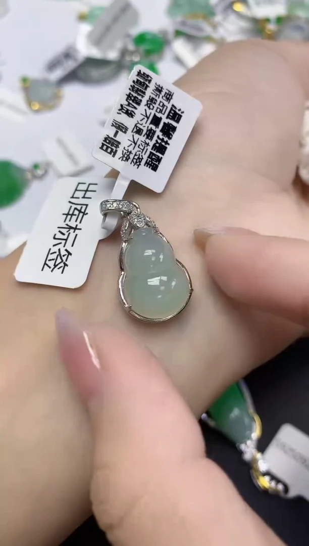 颈饰未镶嵌翡翠天然缅甸翡翠A货多样性发一件