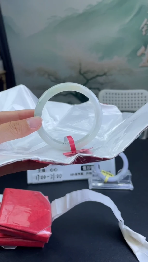 翡翠手镯未镶嵌17