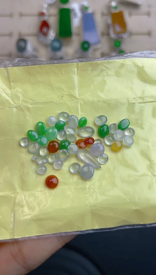 未镶嵌定制翡翠天然翡翠蛋面34