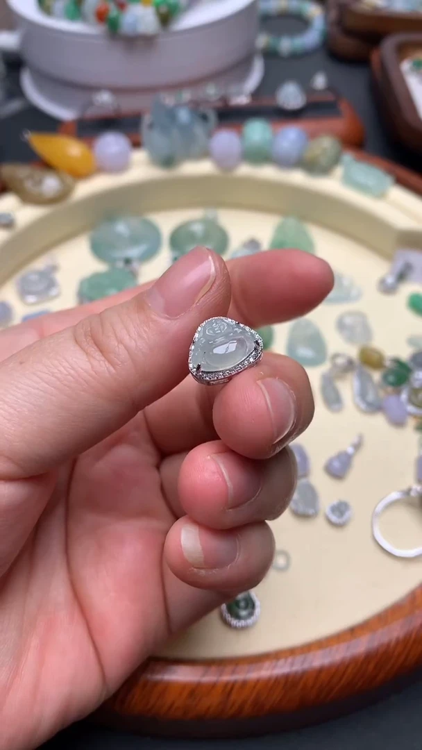 【闪购商品】翡翠颈饰银S925镶嵌翡翠镶嵌佛公