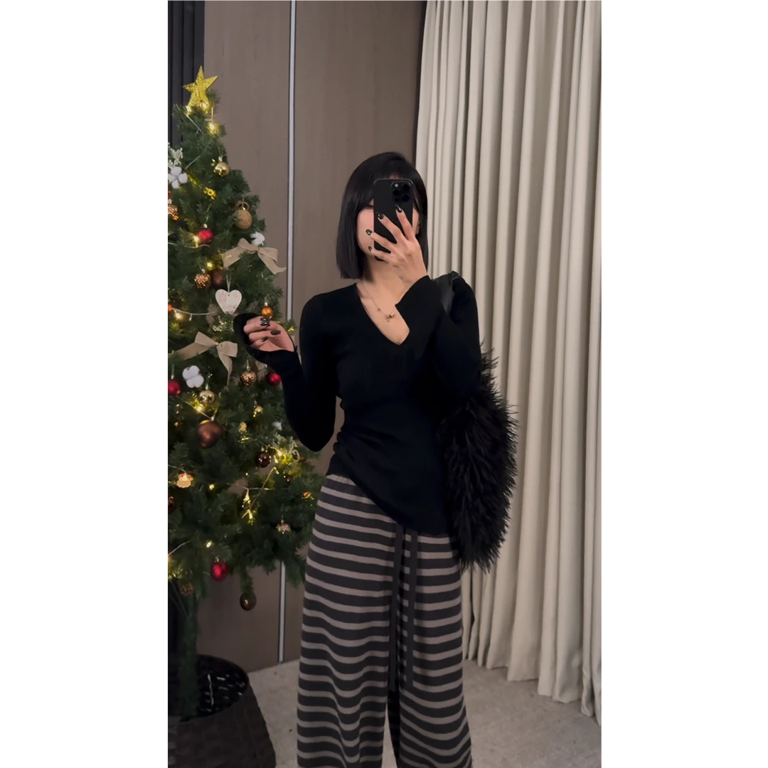 【ZZ严选】71370入冬必备超显白紫色V领针织衫女修身套头内搭毛衣