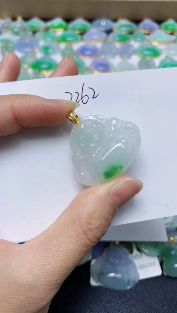 翡翠未镶嵌颈饰天然缅甸翡翠A货