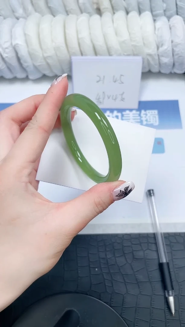 【闪购商品】石英质玉手镯未镶嵌277-53.8