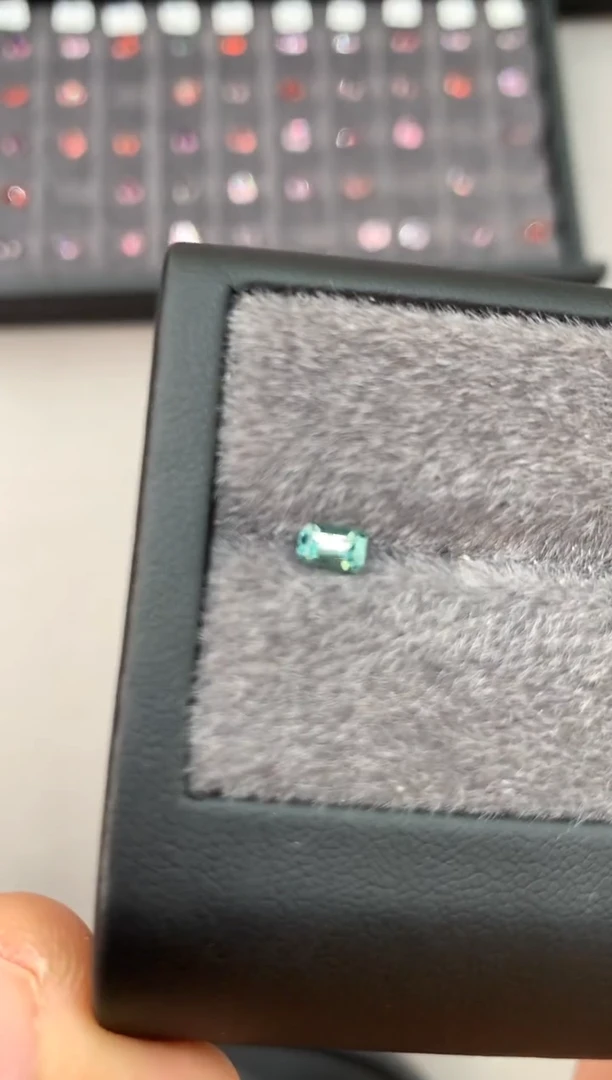 【闪购商品】定制蓝宝石裸石未镶嵌0.41ct 兰卡老烧蓝宝石