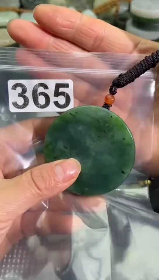 未镶嵌和田玉珠宝半成品镯芯