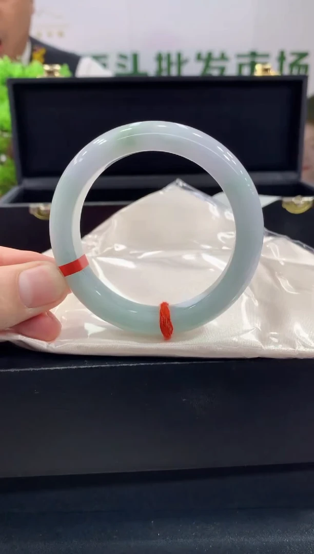 未镶嵌手镯翡翠翡翠手镯