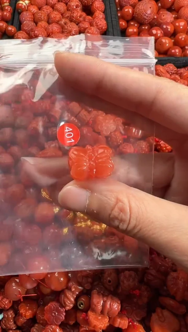 南红玛瑙未镶嵌颈饰1