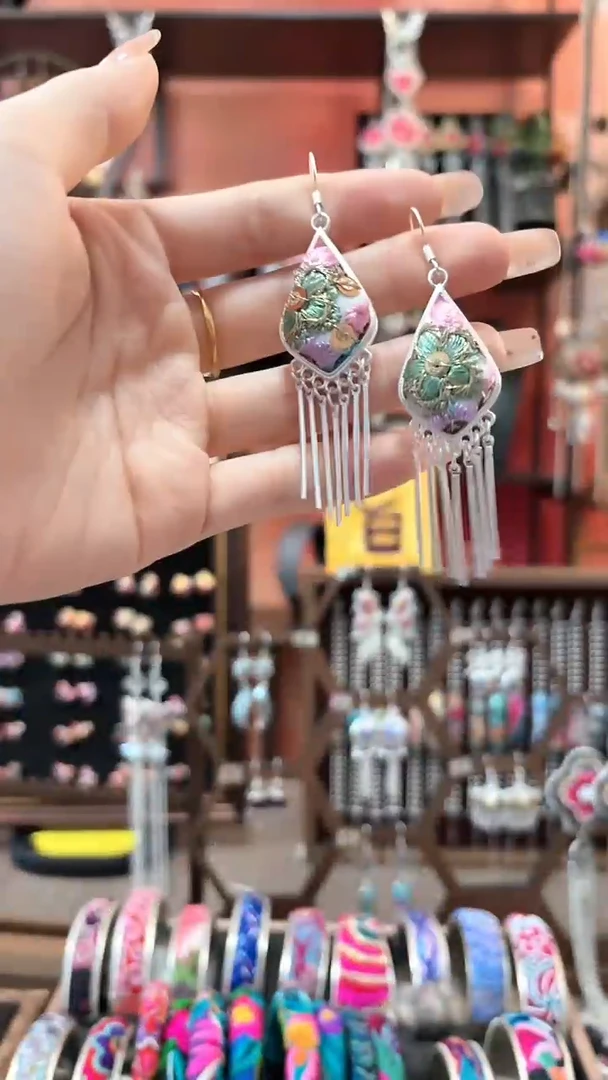 织绣云织谣民族风精美饰品   33