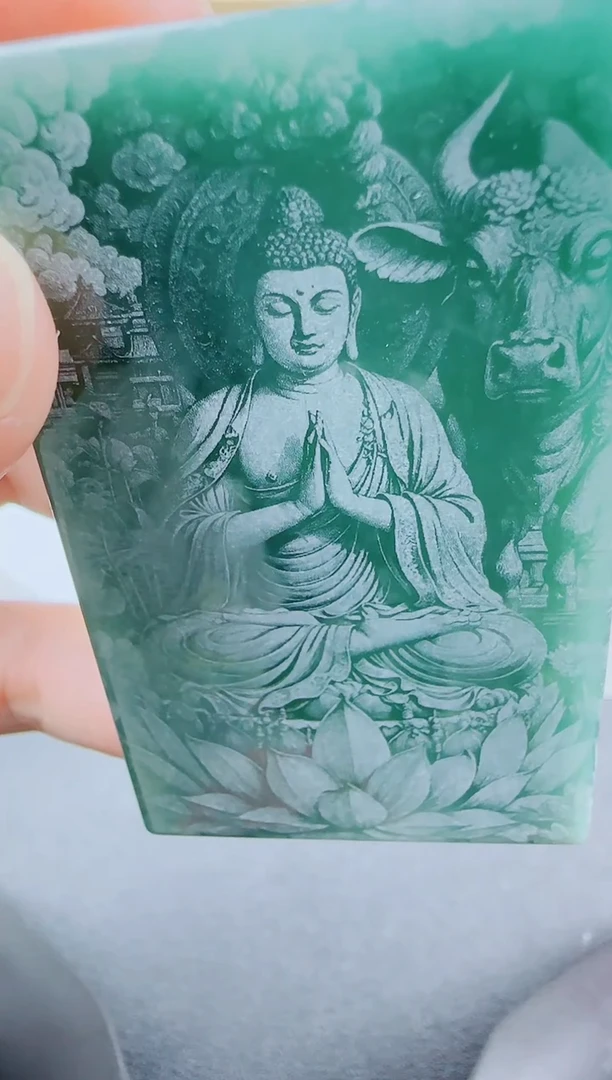 翡翠未镶嵌颈饰童*生肖牛