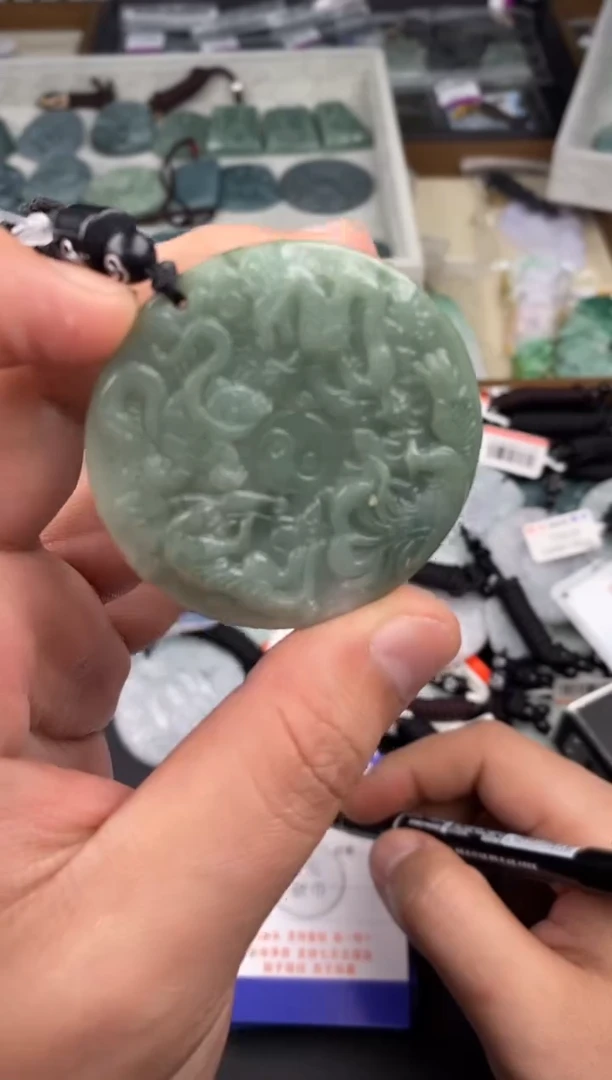 【闪购商品】翡翠颈饰未镶嵌  天然翡翠，一物一图