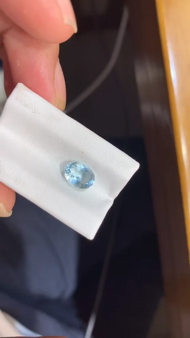 海蓝宝石笔搁未镶嵌6.8*8.8尺寸/1.975克拉
