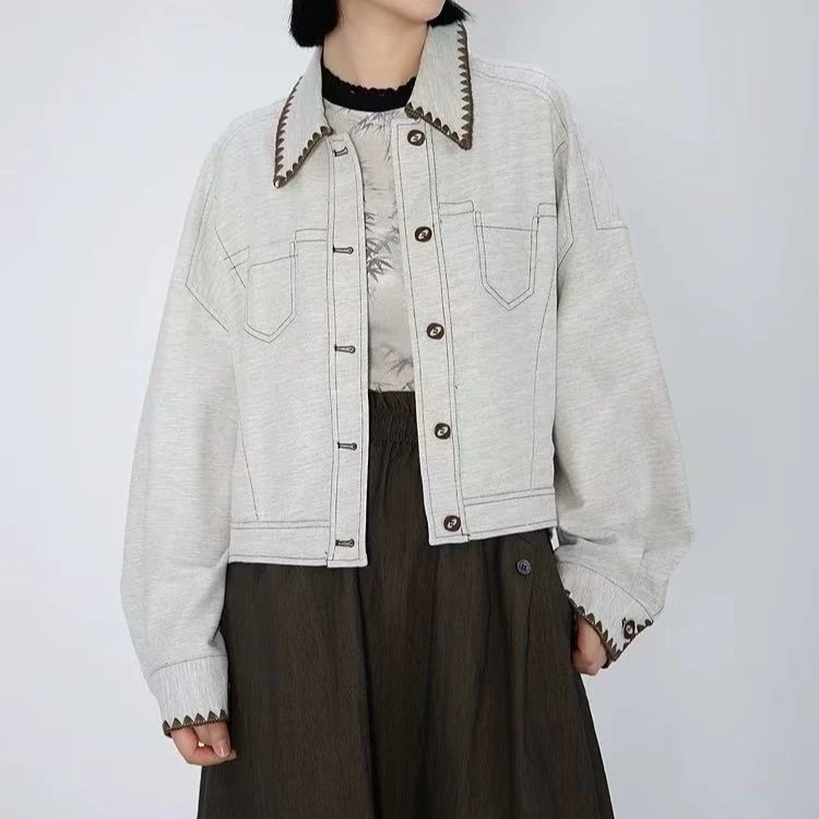 【商场品质】复古明线设计 精致刺绣宽松翻领洋气外套 CS 1119