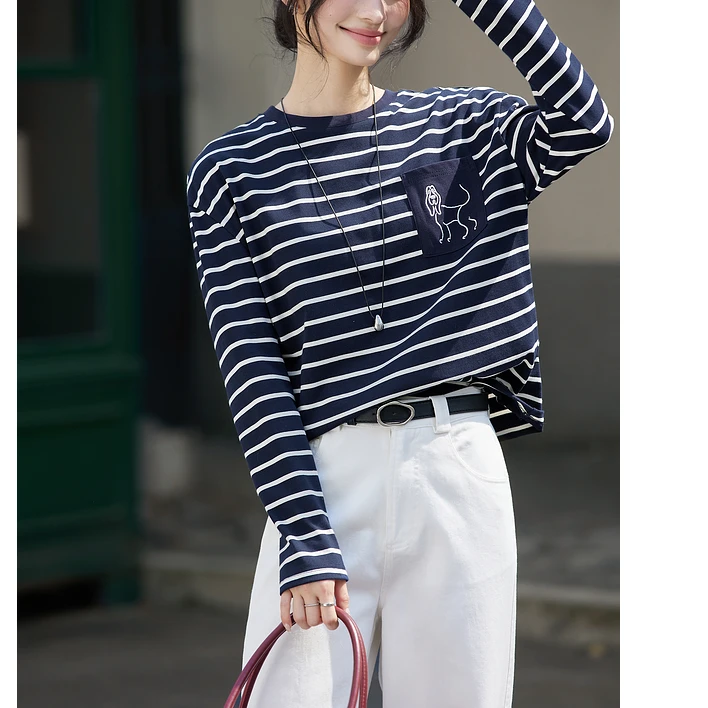 欧货小狗绣花蓝白条纹长袖t恤女春秋冬新款正肩宽松内搭上衣打底