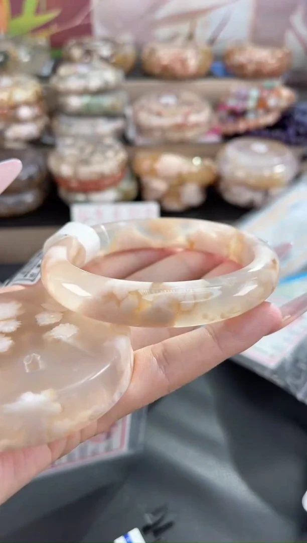 未镶嵌手镯石英质玉62