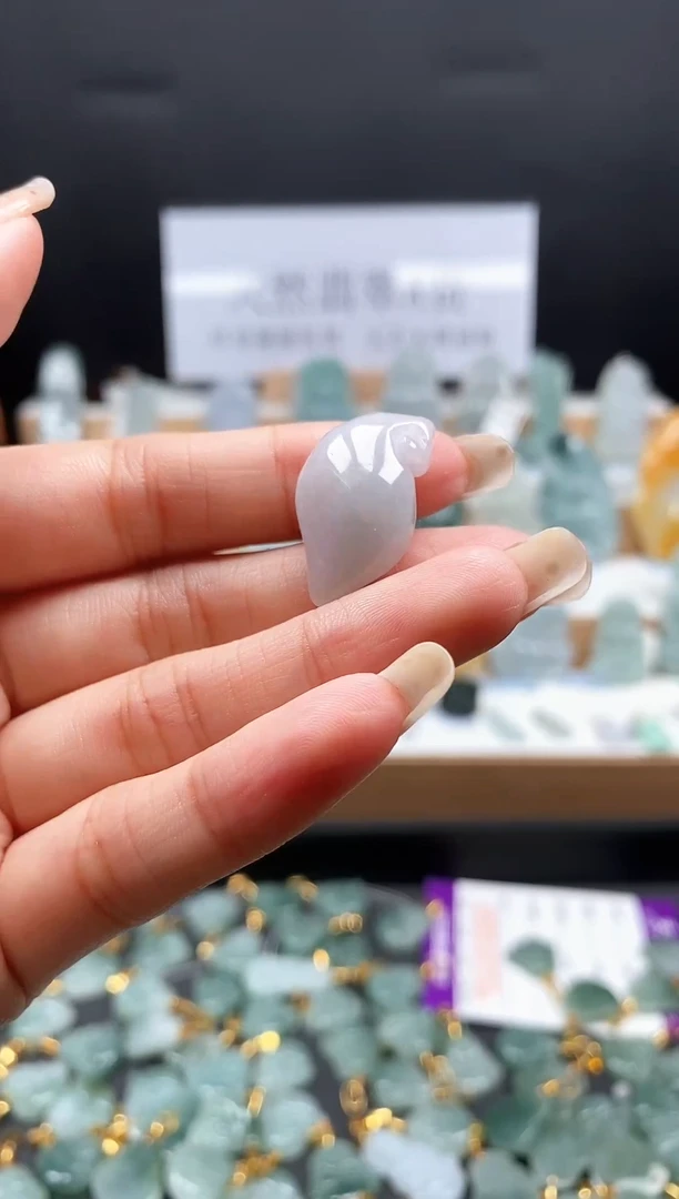 翡翠未镶嵌吊坠(不含链)113福瓜（福利品）