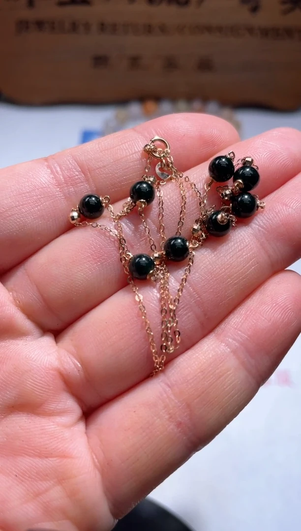 翡翠18K金镶嵌颈饰17.......