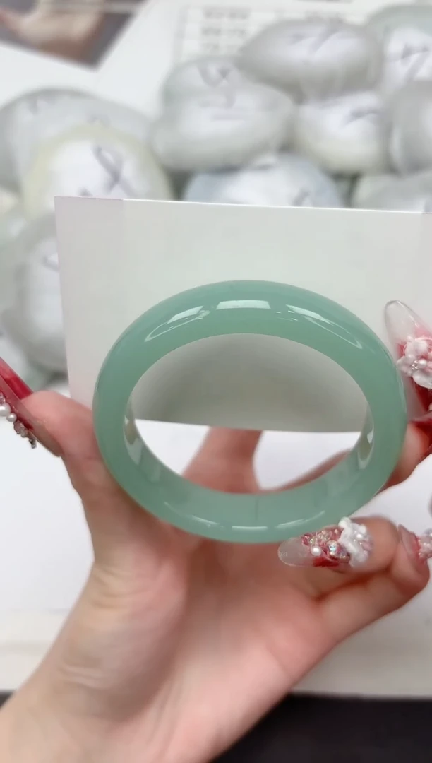 未镶嵌手镯石英质玉262-54.8