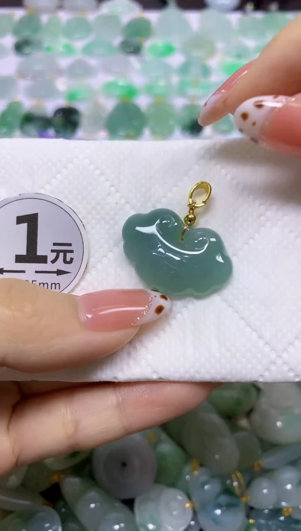 颈饰未镶嵌翡翠 天然翡翠A货