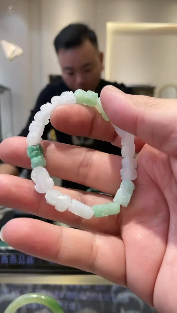 未镶嵌手链翡翠多样性发一