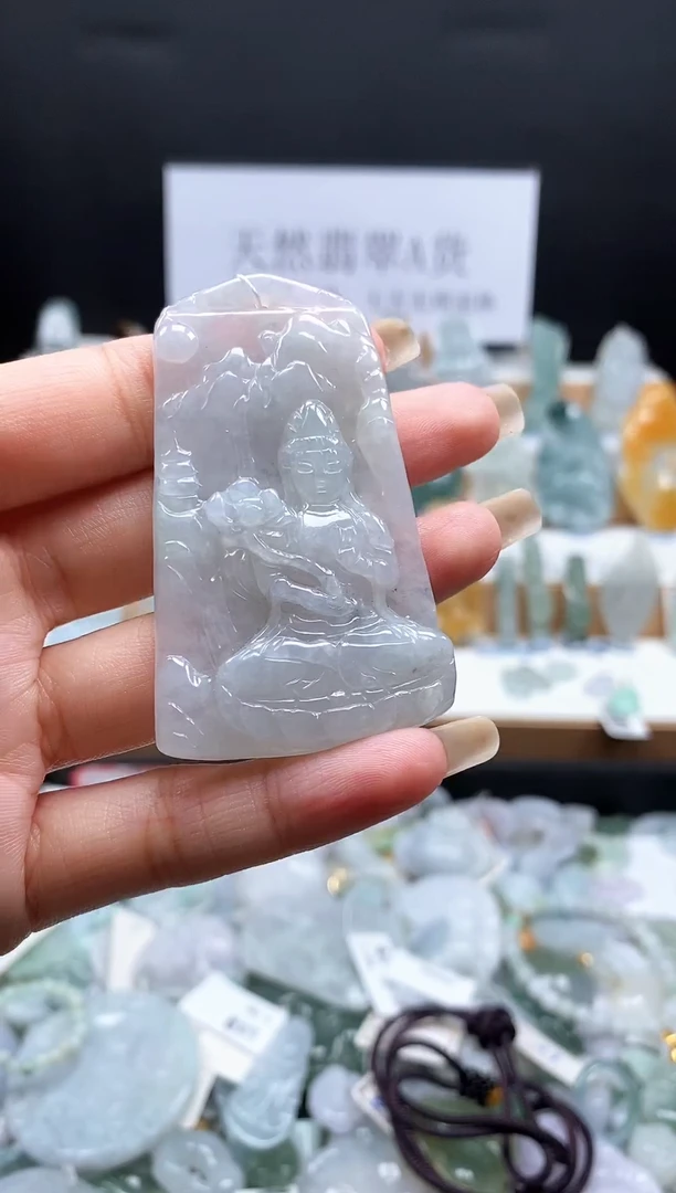 翡翠未镶嵌吊坠(不含链)61大至势菩萨吊坠（马）